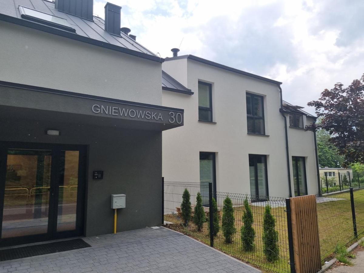 Komfortowy Apartament Przy Lesie Wejherowo Extérieur photo